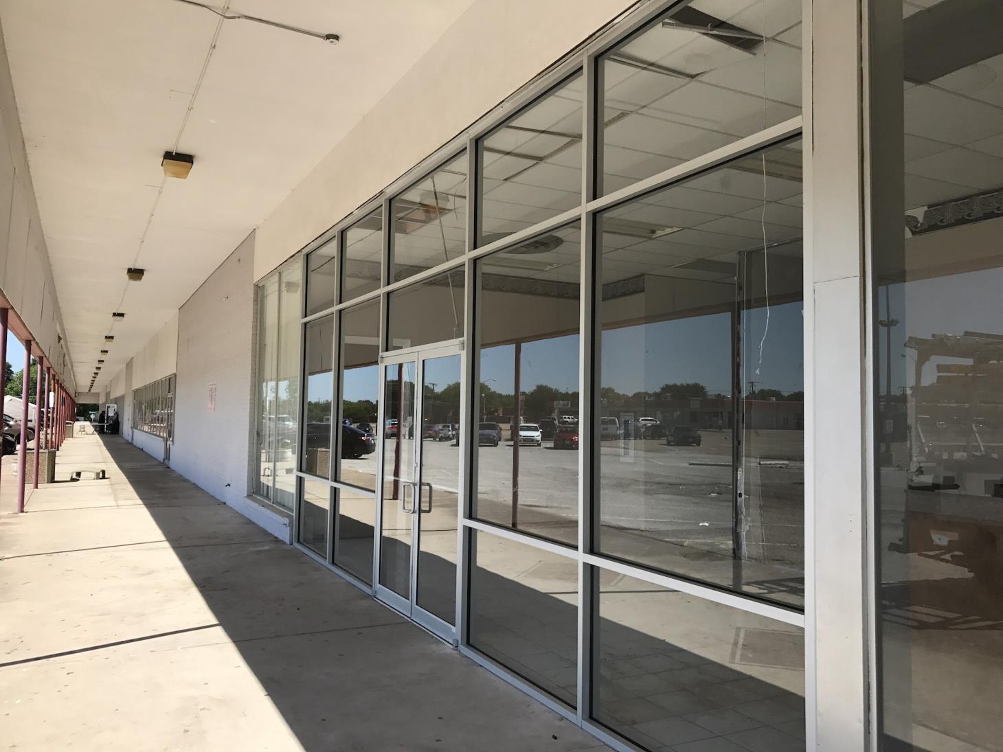 Super M Glass and Aluminum/Commercial Storefront Doors and Windows Photo