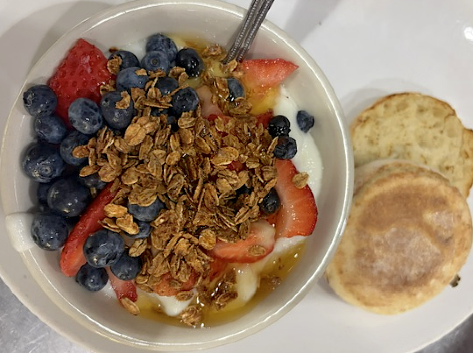 Crunch-Berry Oatmeal