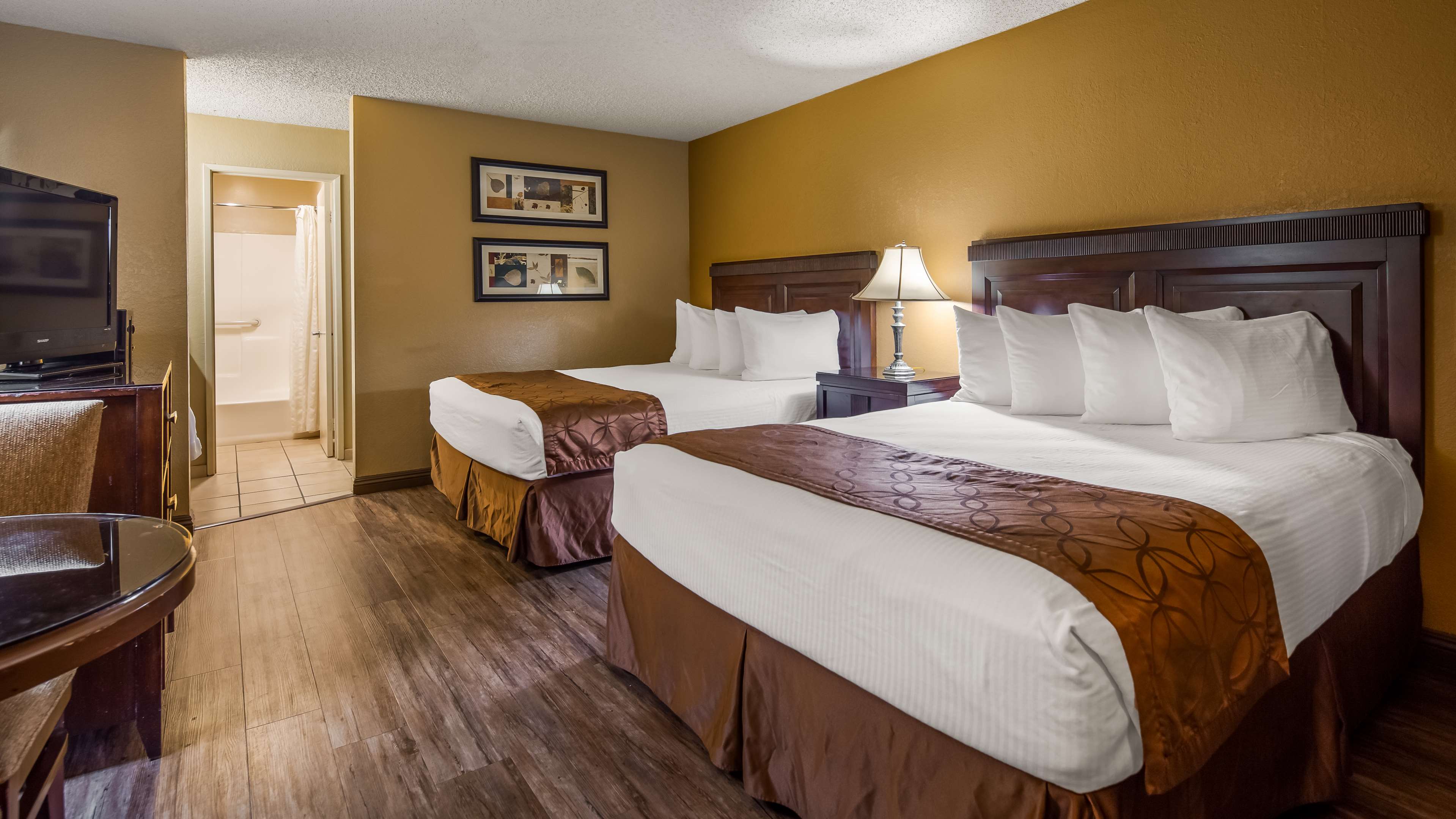 SureStay Plus Hotel by Best Western San Bernardino South Photo