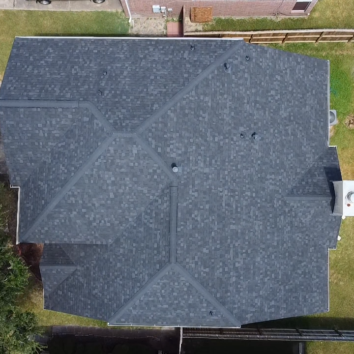 Baytown Roofing Image