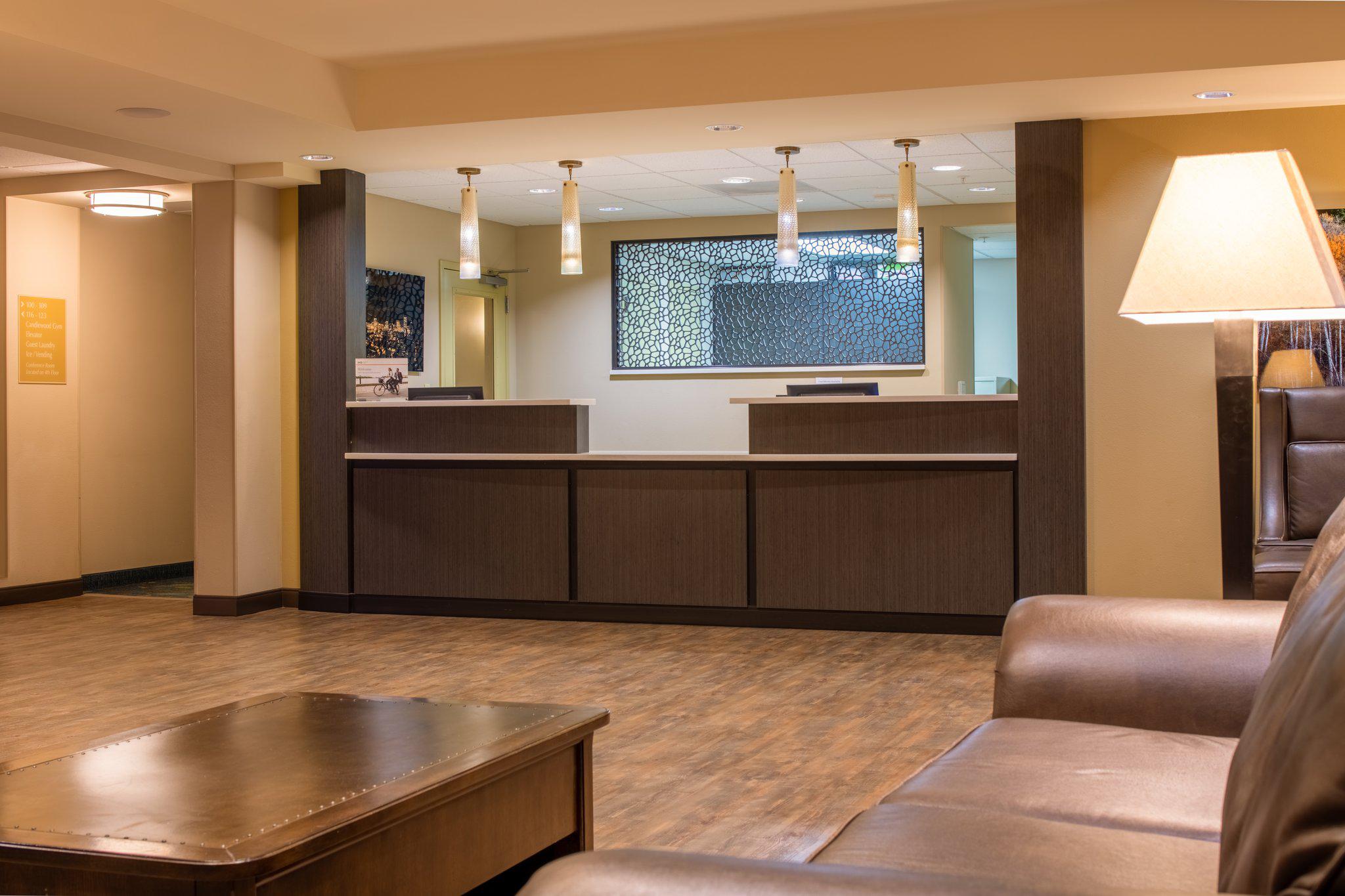 Candlewood Suites Vancouver-Camas Photo