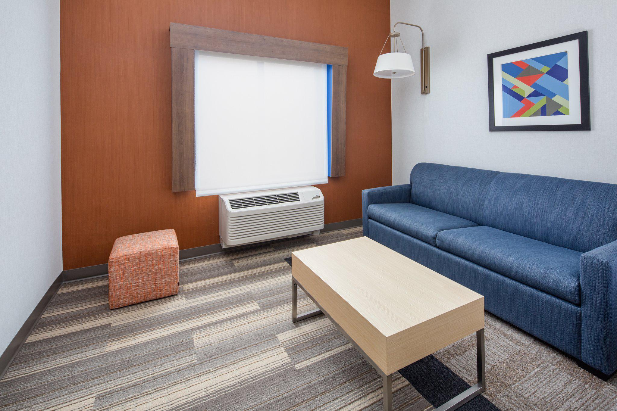 Holiday Inn Express & Suites Ontario Airport Photo