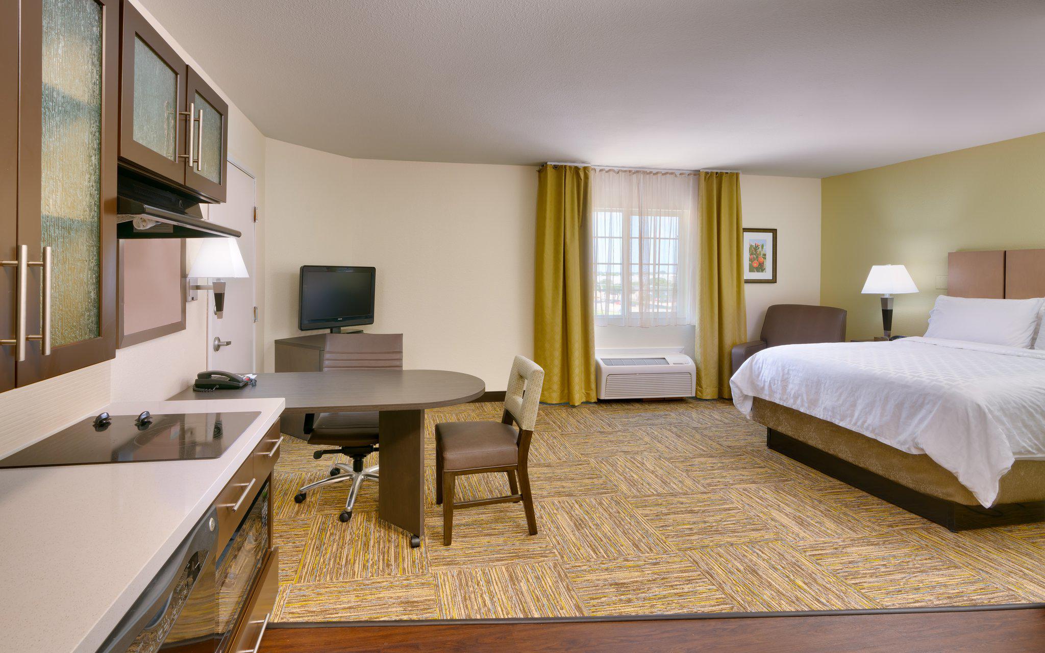 Candlewood Suites Dallas Plano East Richardson Photo