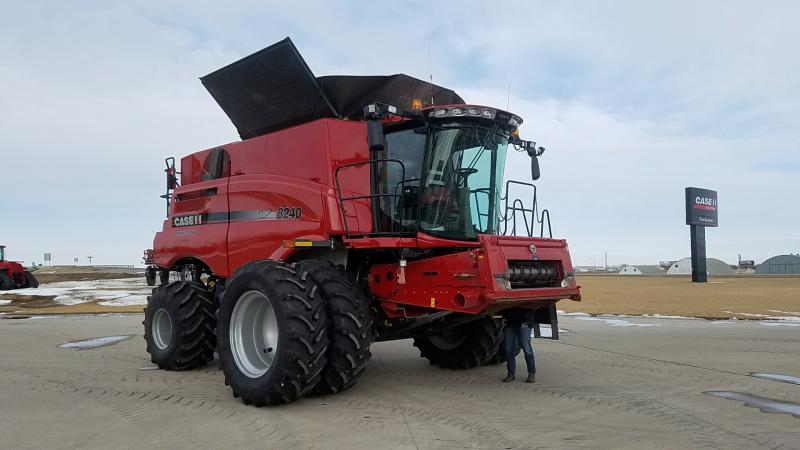 2016 Case IH 8240