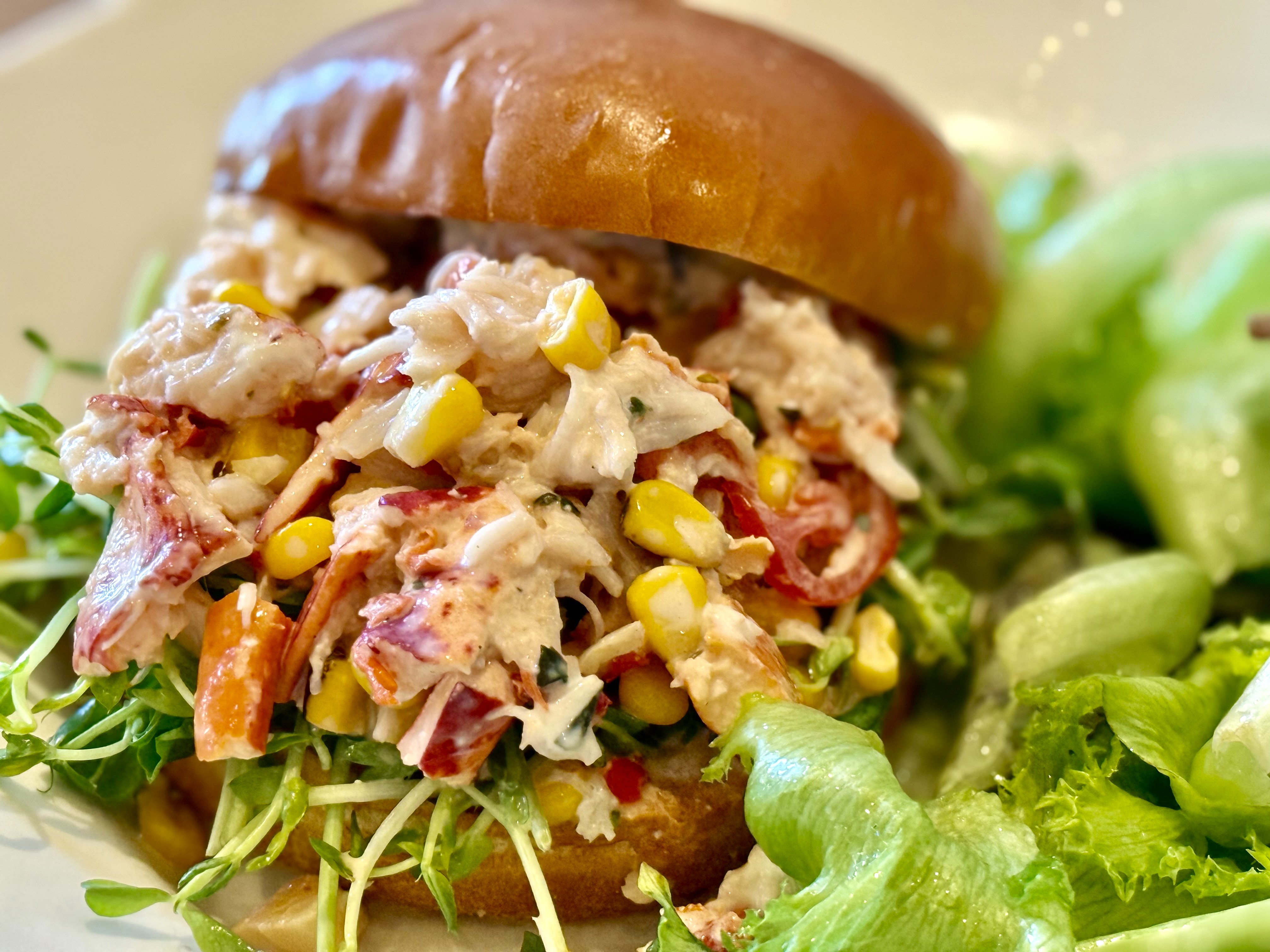 MAINE LOBSTER SANDWICH