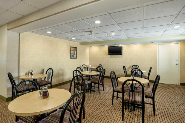 Images Quality Inn & Suites