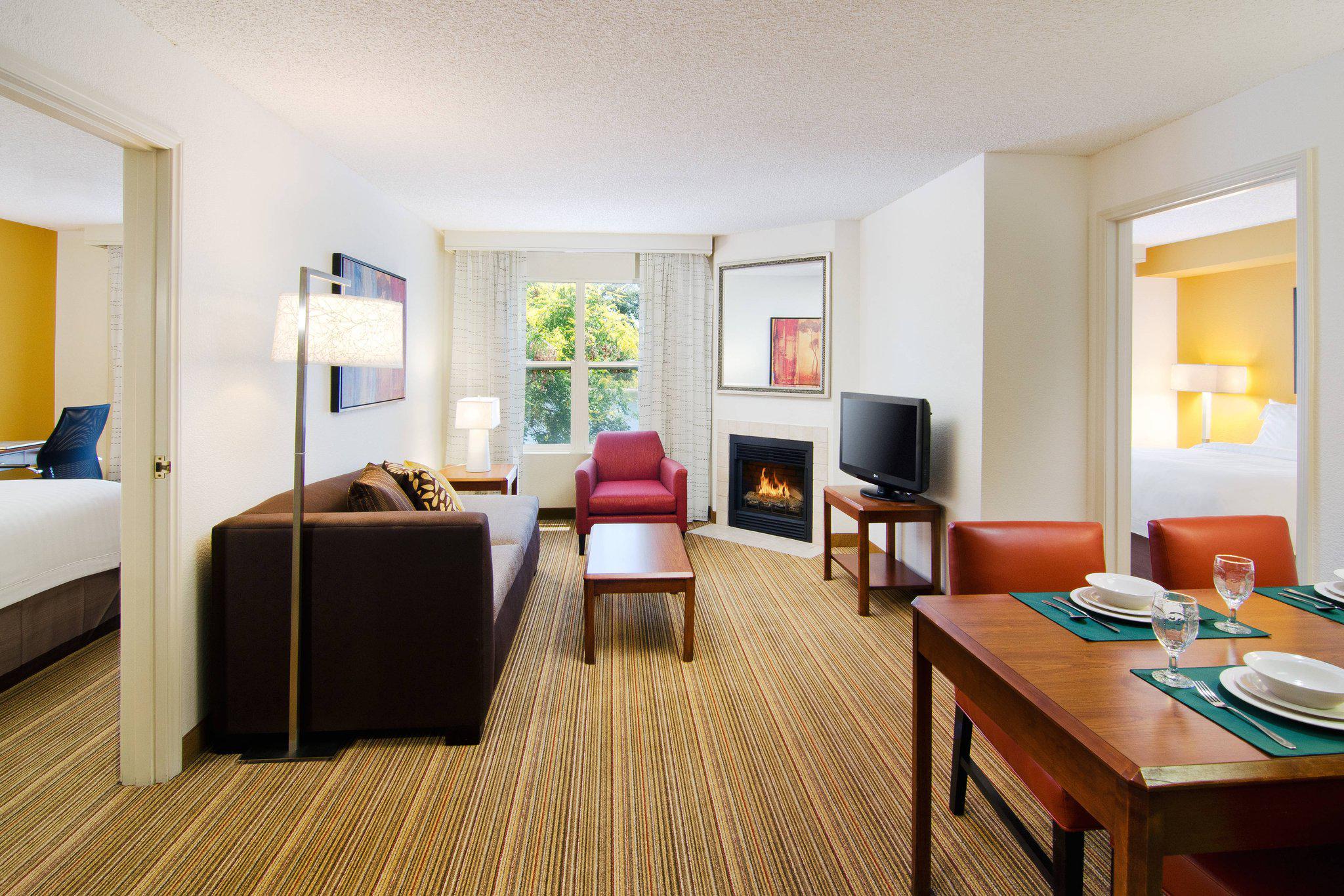 Residence Inn by Marriott Fresno Photo