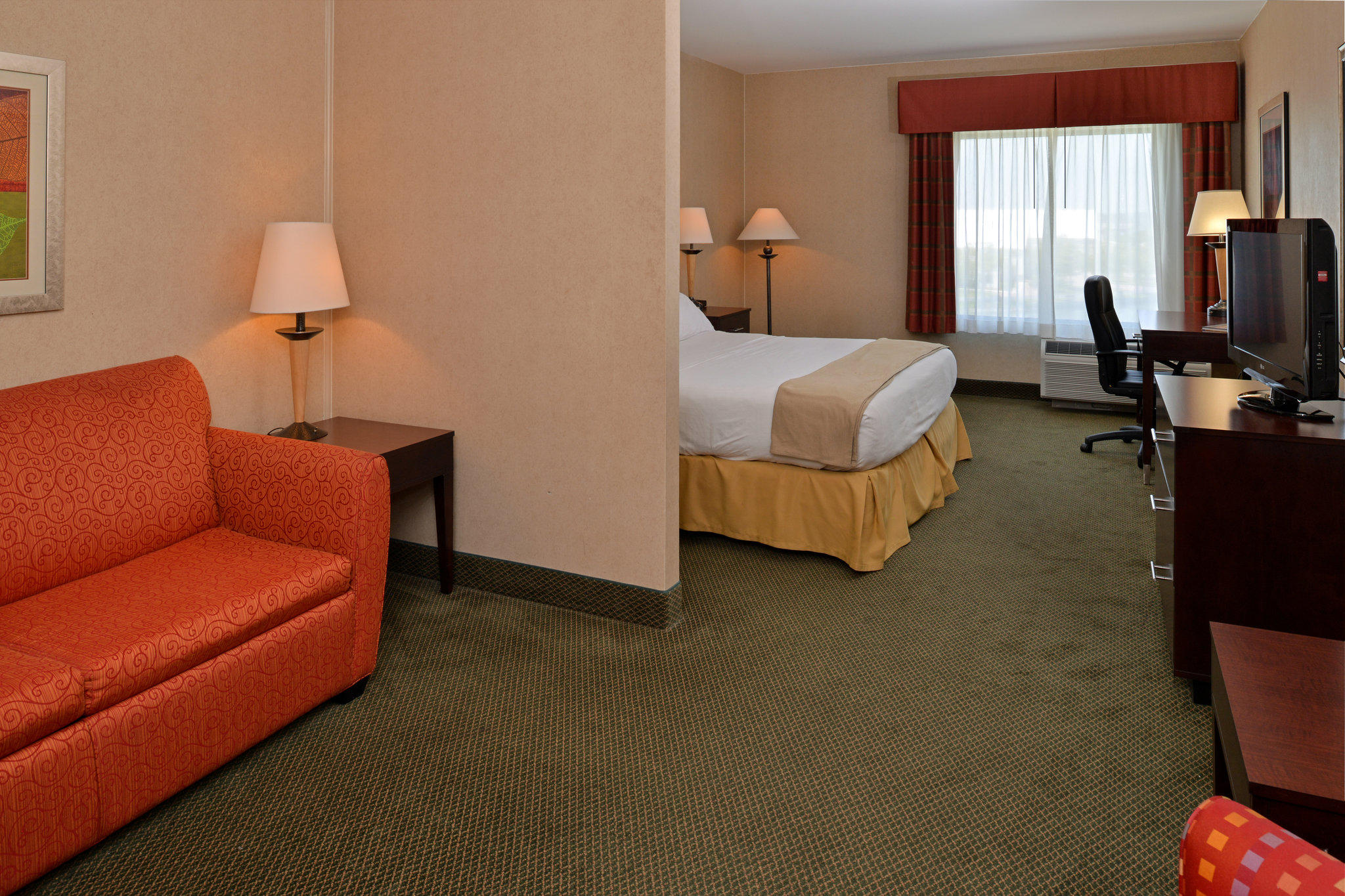 Holiday Inn Express & Suites Ocean City Photo