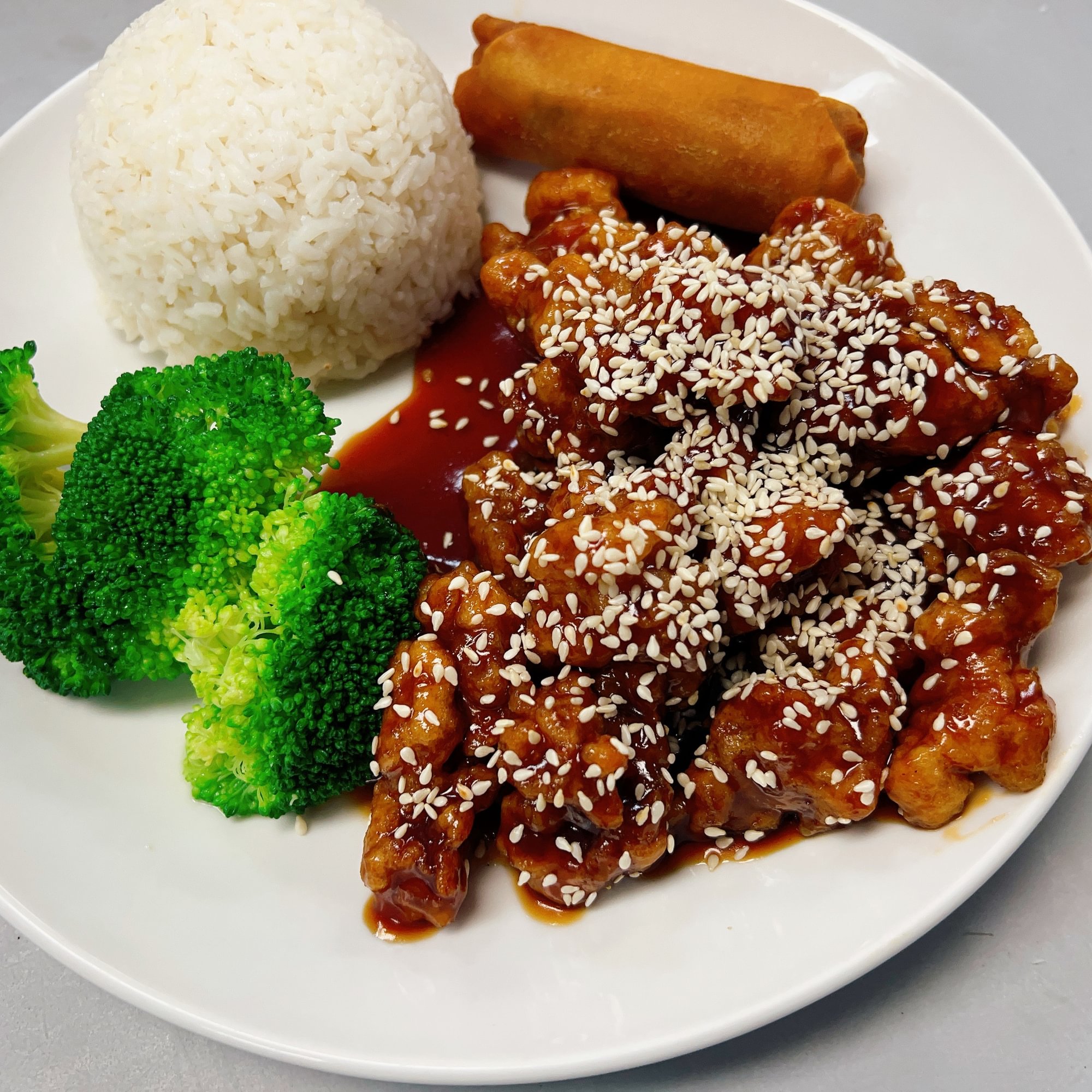 Sesame Chicken 芝麻鸡 Lunch Special