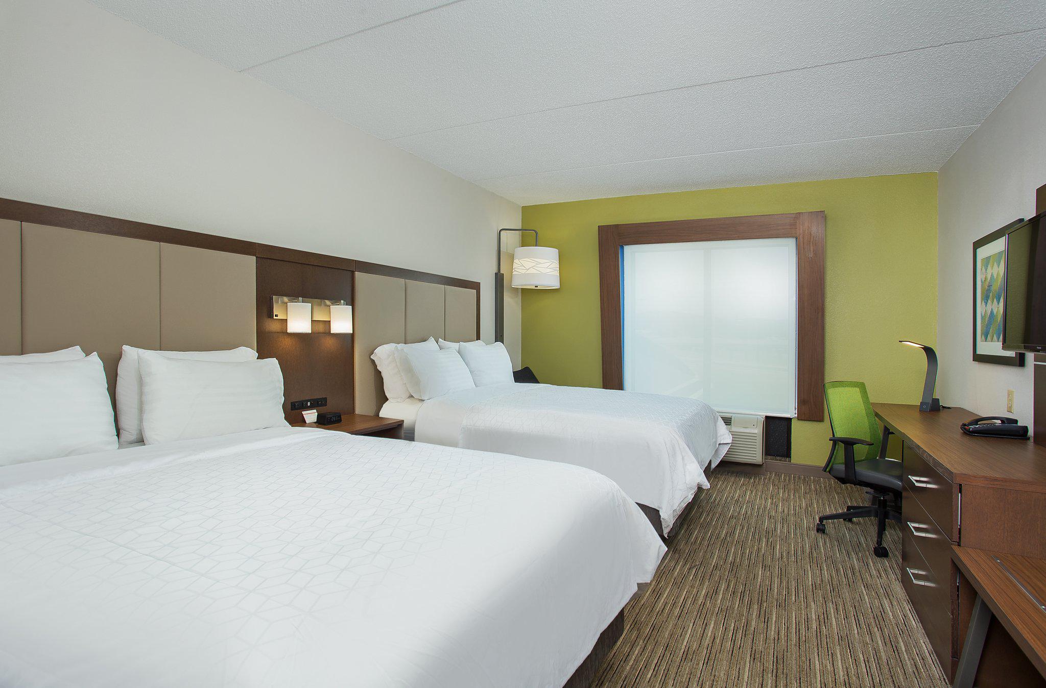 Holiday Inn Express & Suites Lebanon Photo