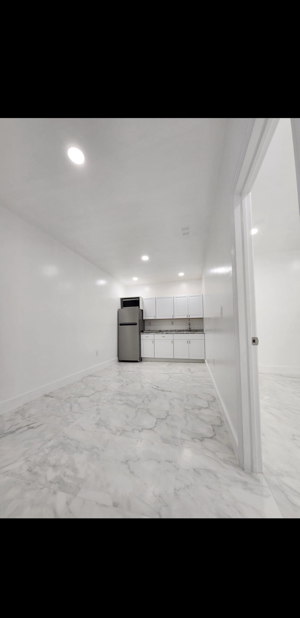 Miami Luminous Clean Image