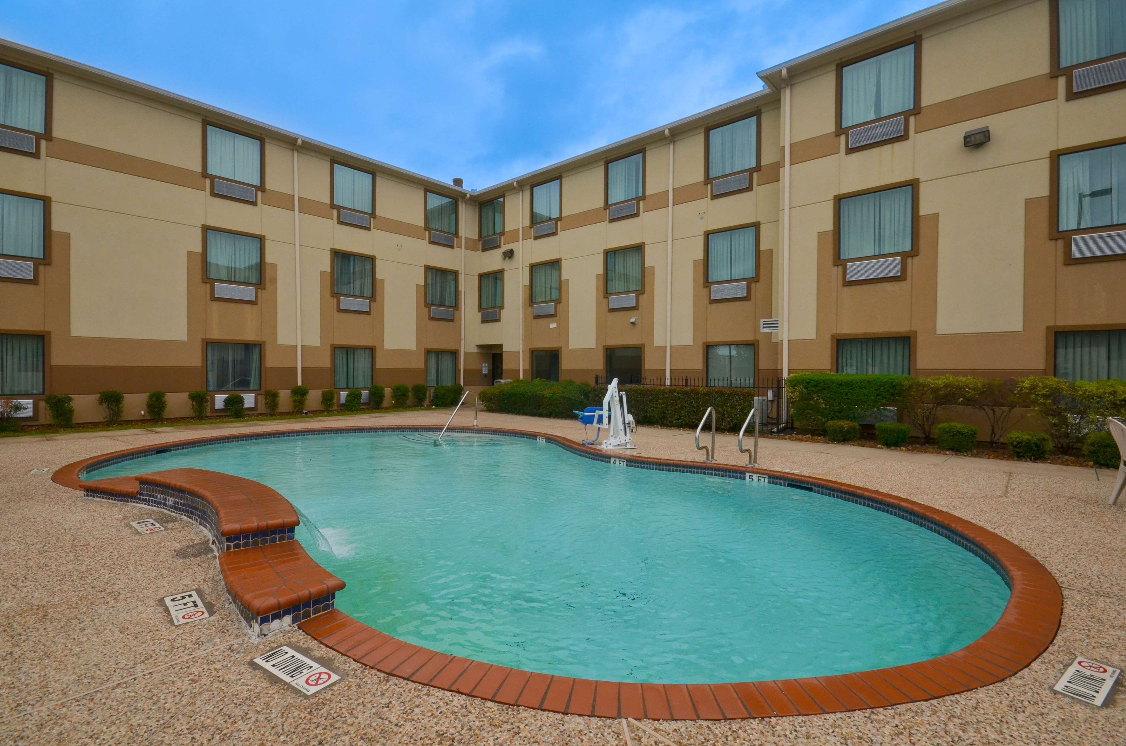 Best Western Galleria Inn & Suites Photo