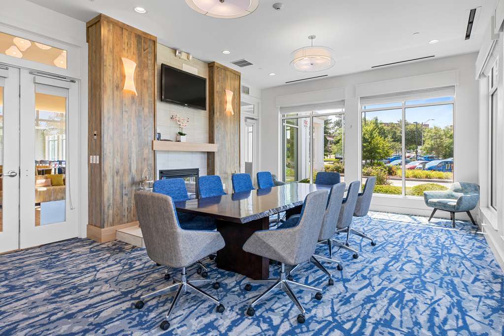 Hilton Garden Inn Auburn Image