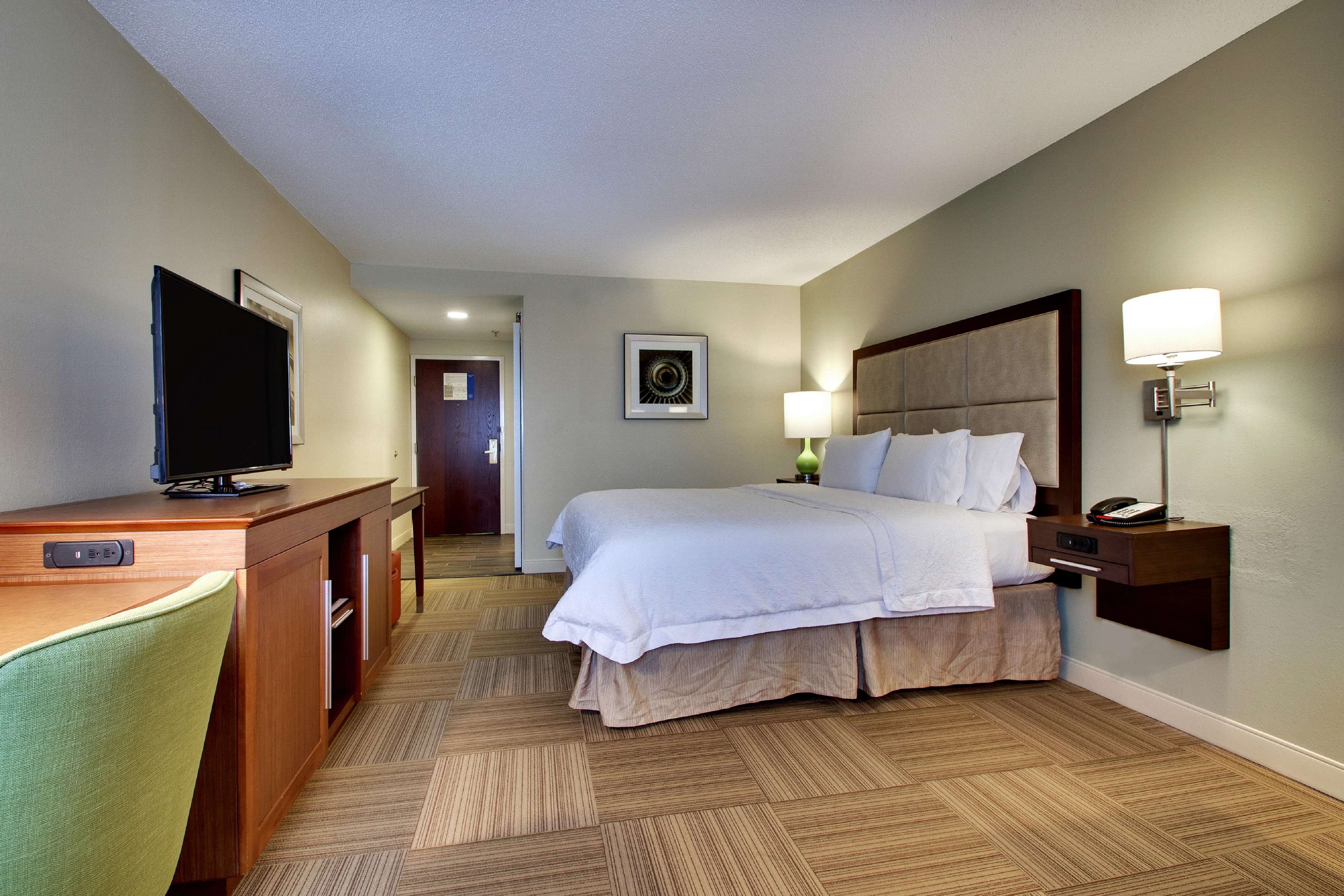 Hampton Inn Warner Robins Photo