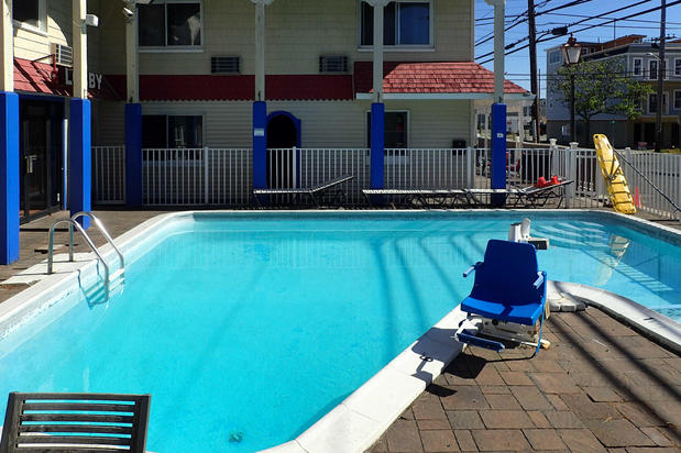 Images Quality Inn Jersey Shore Beach