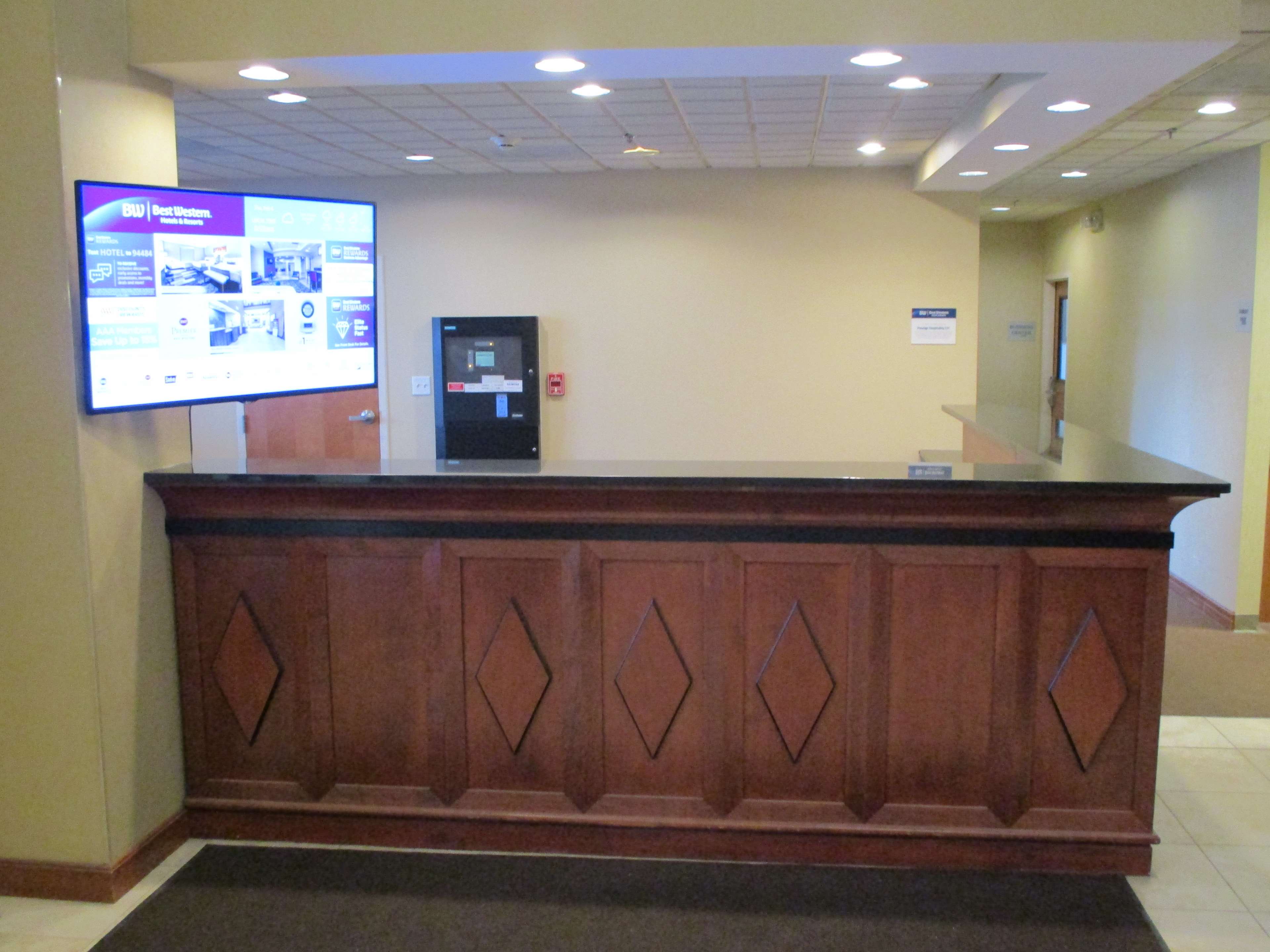 Best Western Plus St. Louis West - Chesterfield Photo