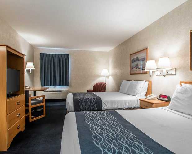 Images Econo Lodge Inn & Suites Lake Of The Ozarks