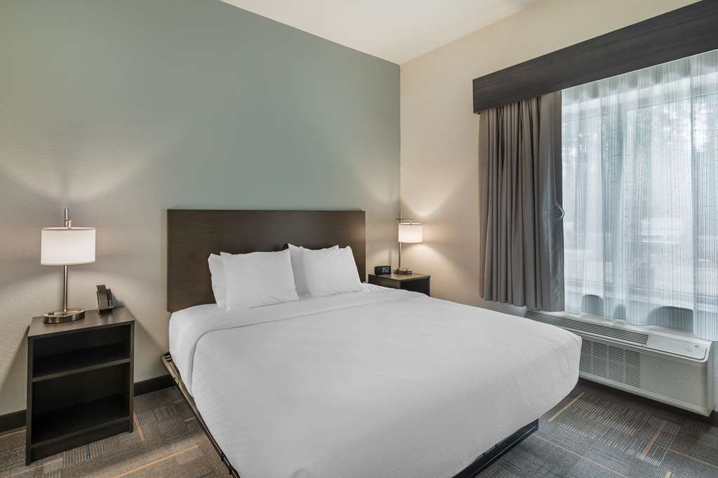 Best Western Plus Bluffton / Hilton Head Hotel Image