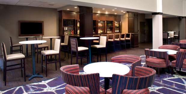 Images Embassy Suites by Hilton Philadelphia Airport