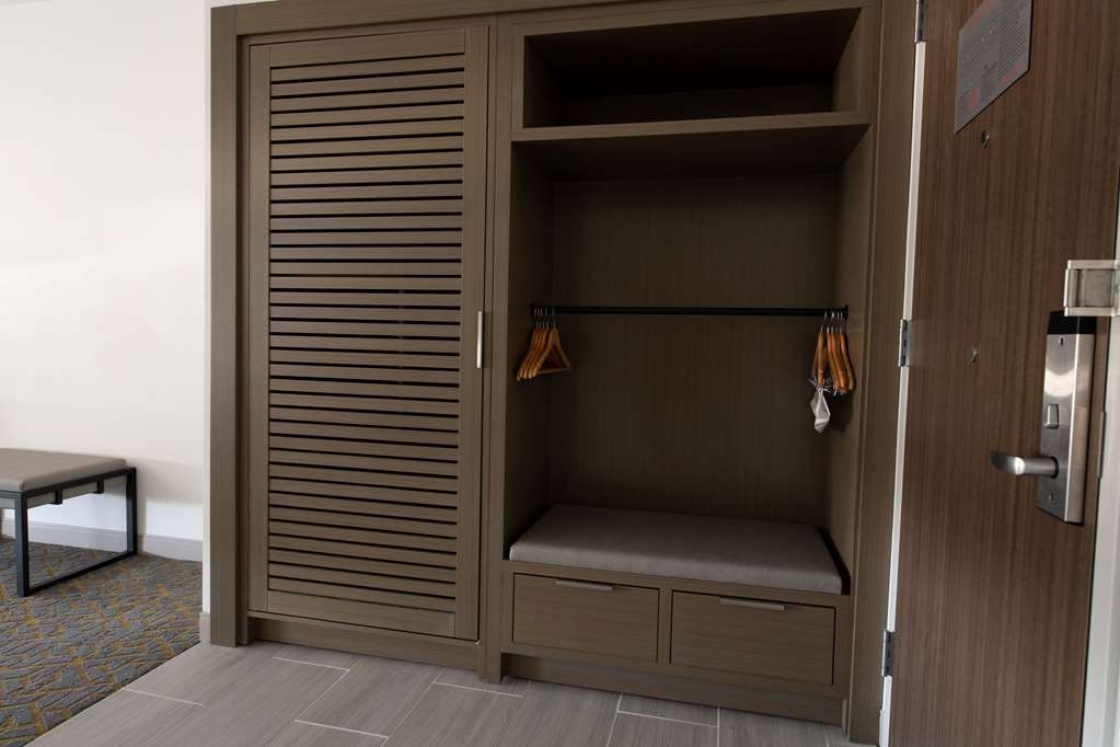 DoubleTree by Hilton Sulphur Lake Charles Image