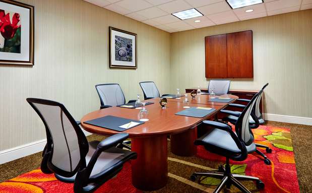 Images Hilton Garden Inn Omaha Downtown/Old Market Area