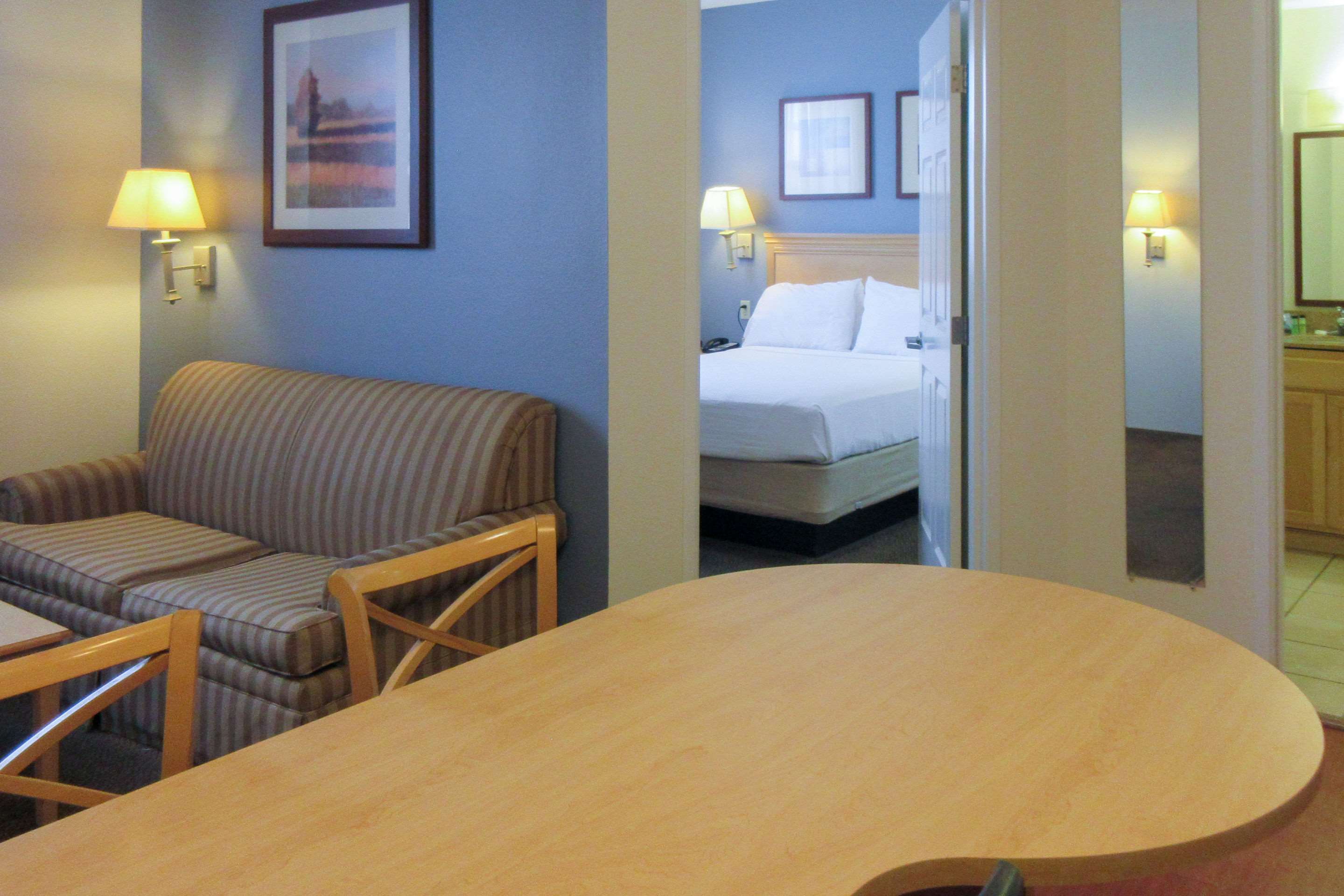 Quality Inn & Suites Denver South Park Meadows Area Photo