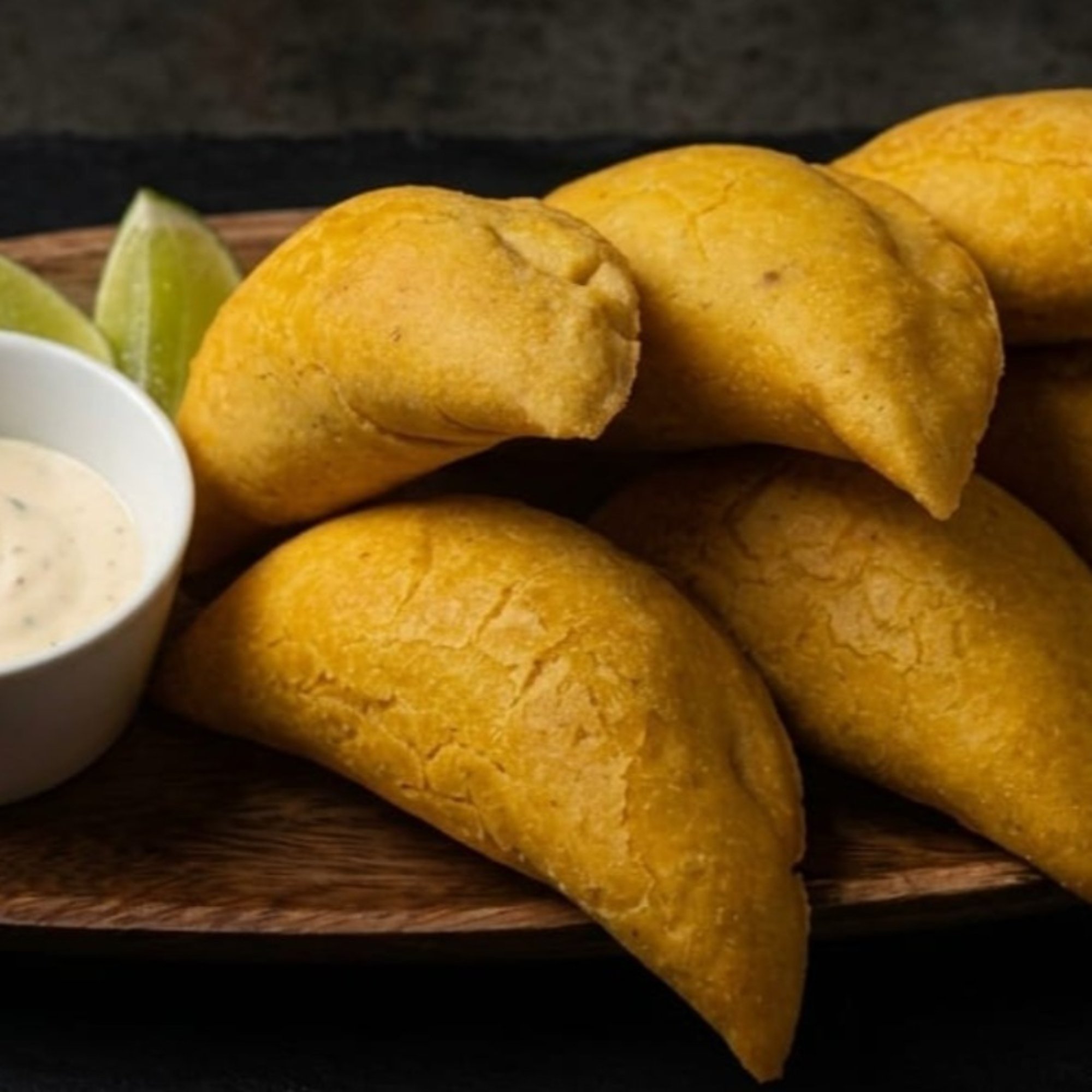 Empanadas Por (6) Colombianas /Carne o Pollo