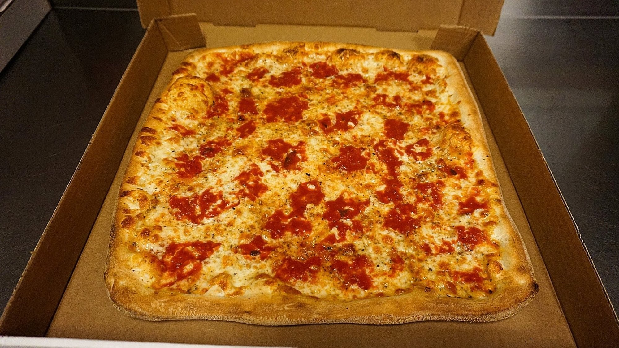 Gigi's Square Style Pizza (Large 16'')