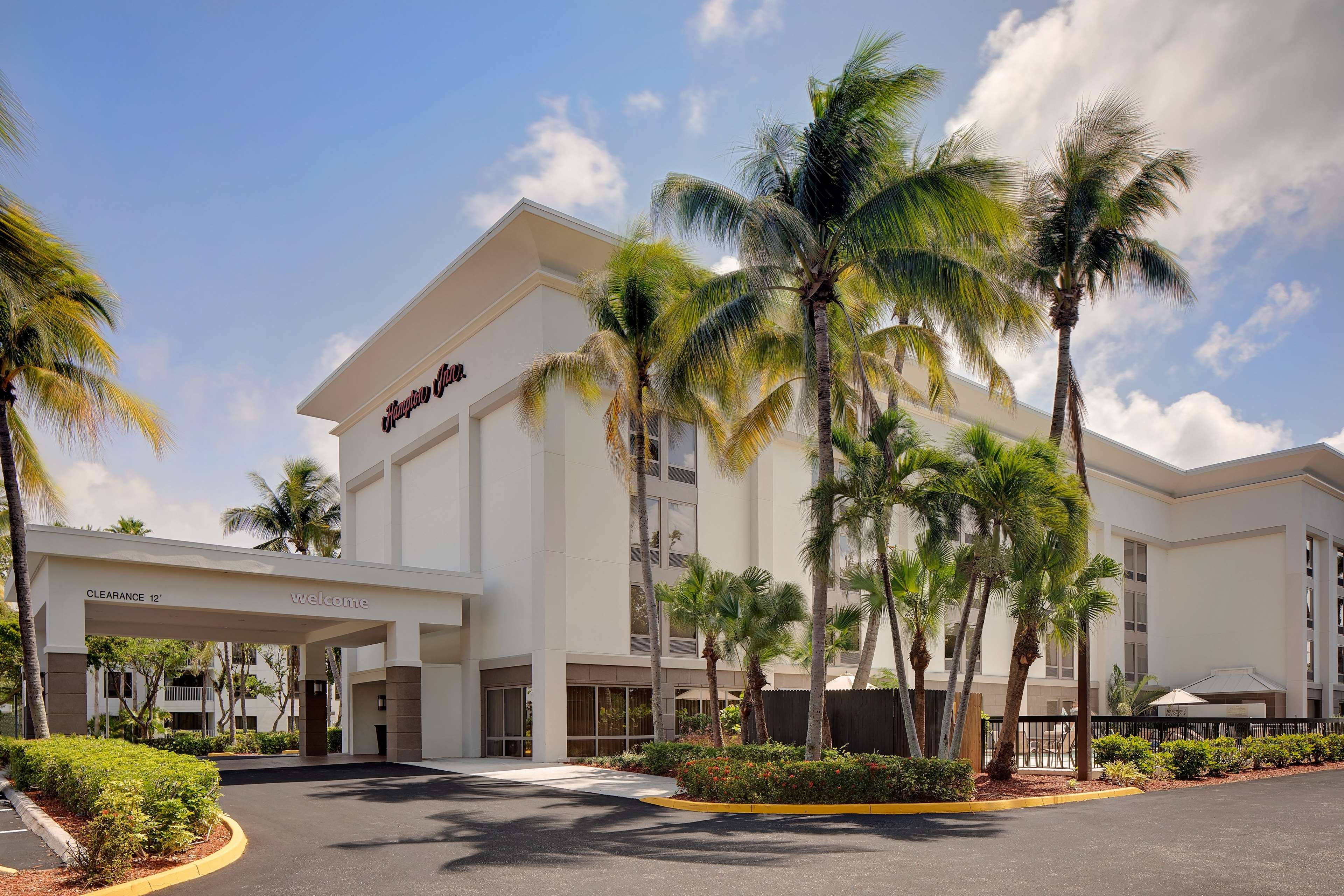 Hampton Inn Naples-Central Photo