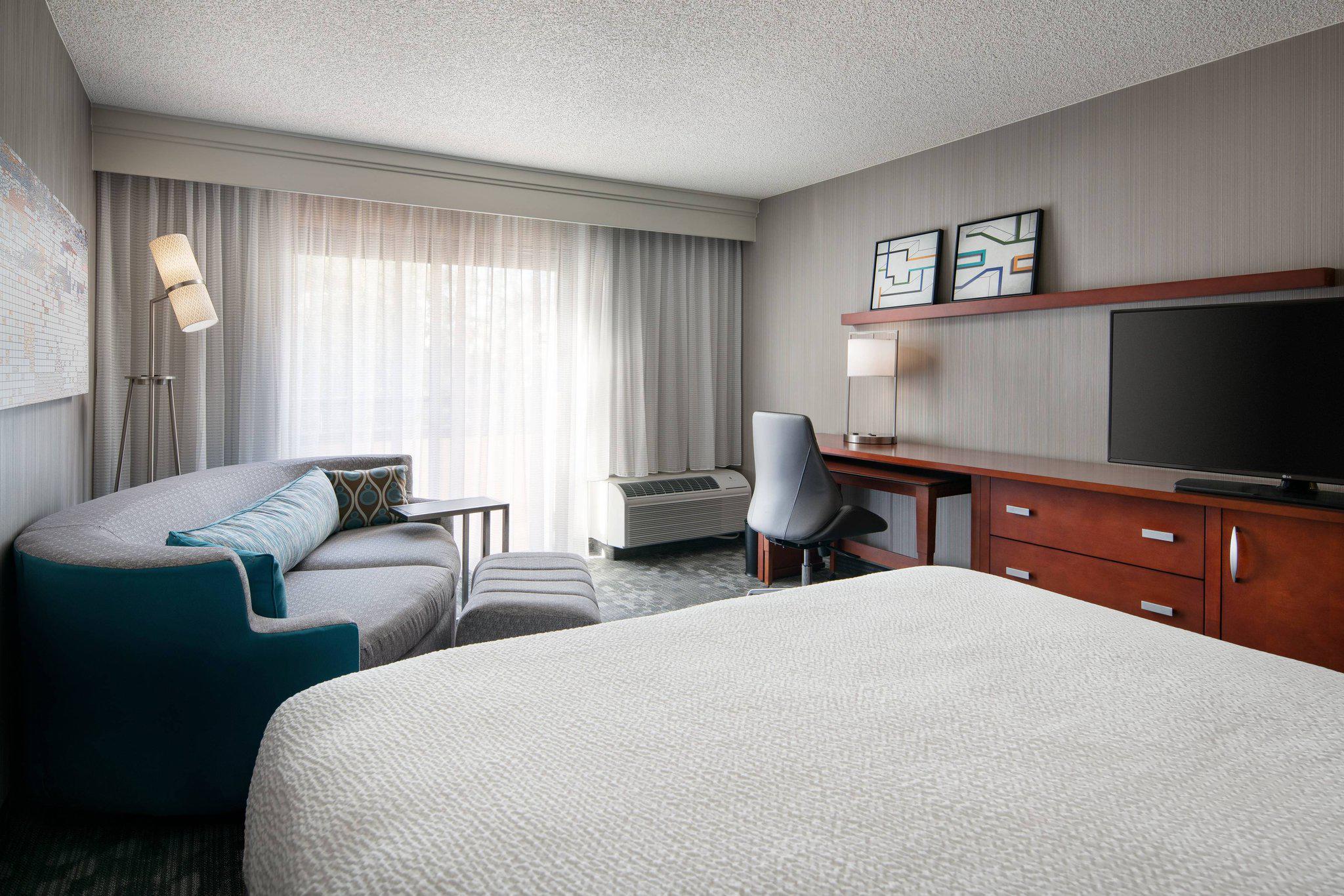 Courtyard by Marriott San Jose Cupertino Photo