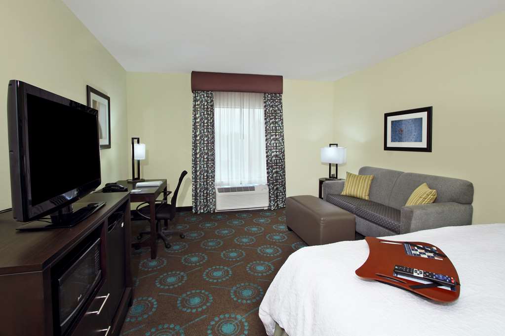 Hampton Inn Beeville Image