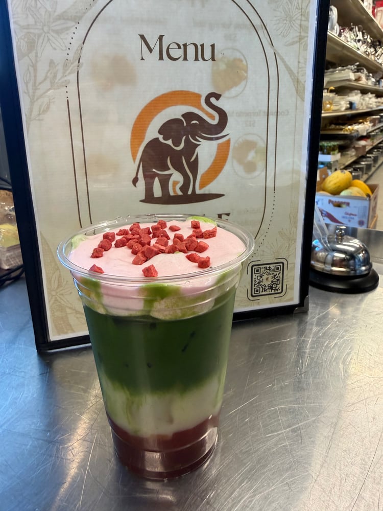 Strawberry Matcha Latte 🍓