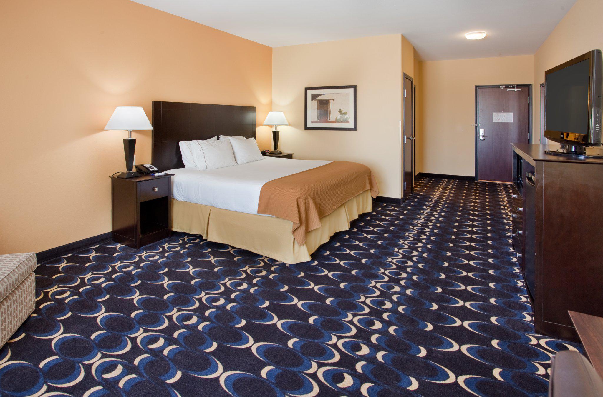 Holiday Inn Express & Suites Las Cruces North Photo