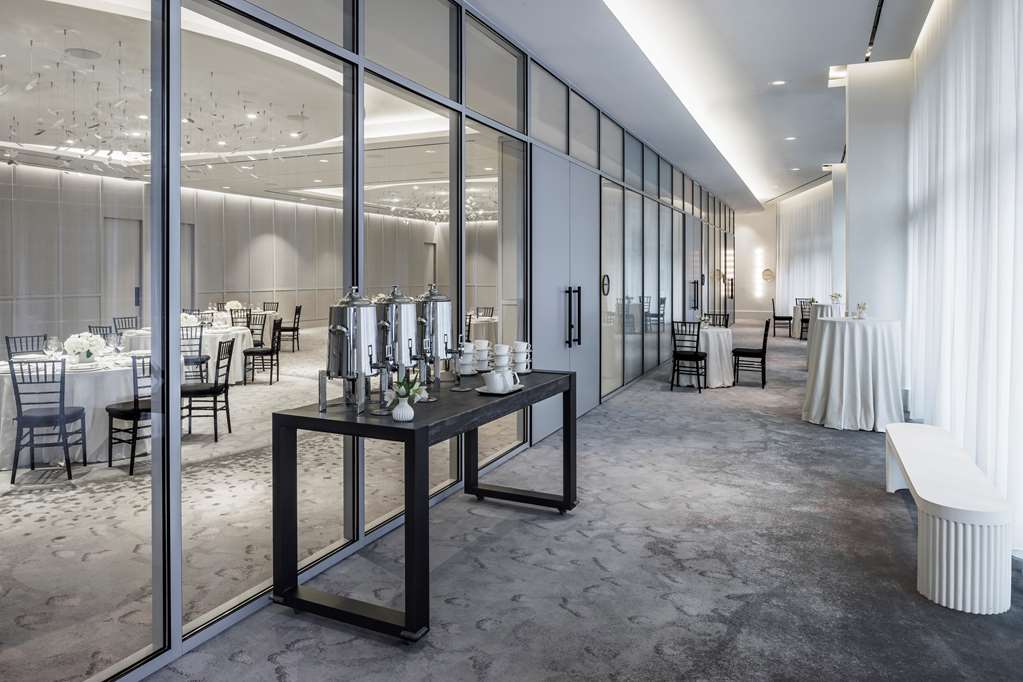 The Morrow Washington DC, Curio Collection by Hilton Image