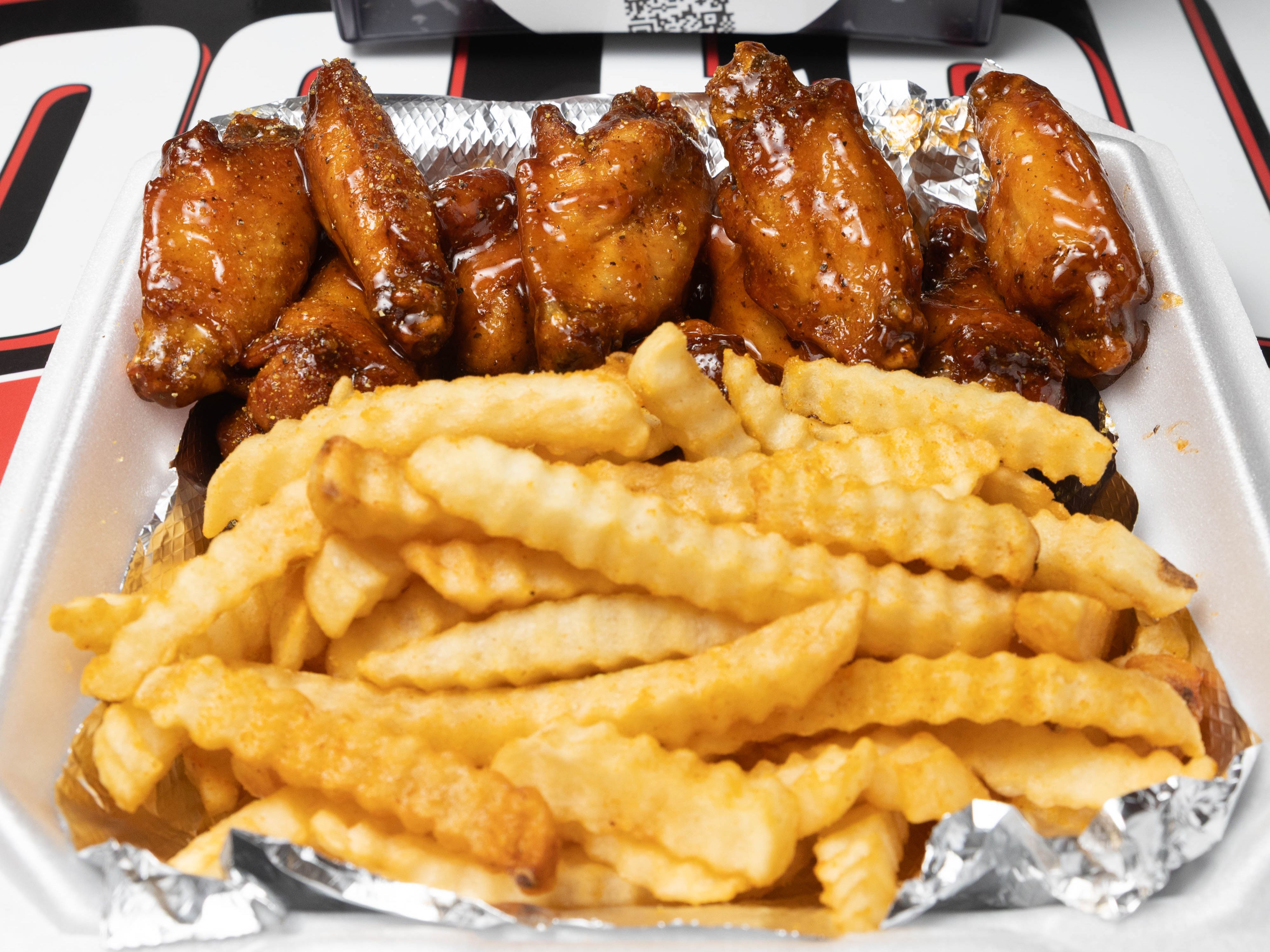 6pc Wings, Fries and Drink
