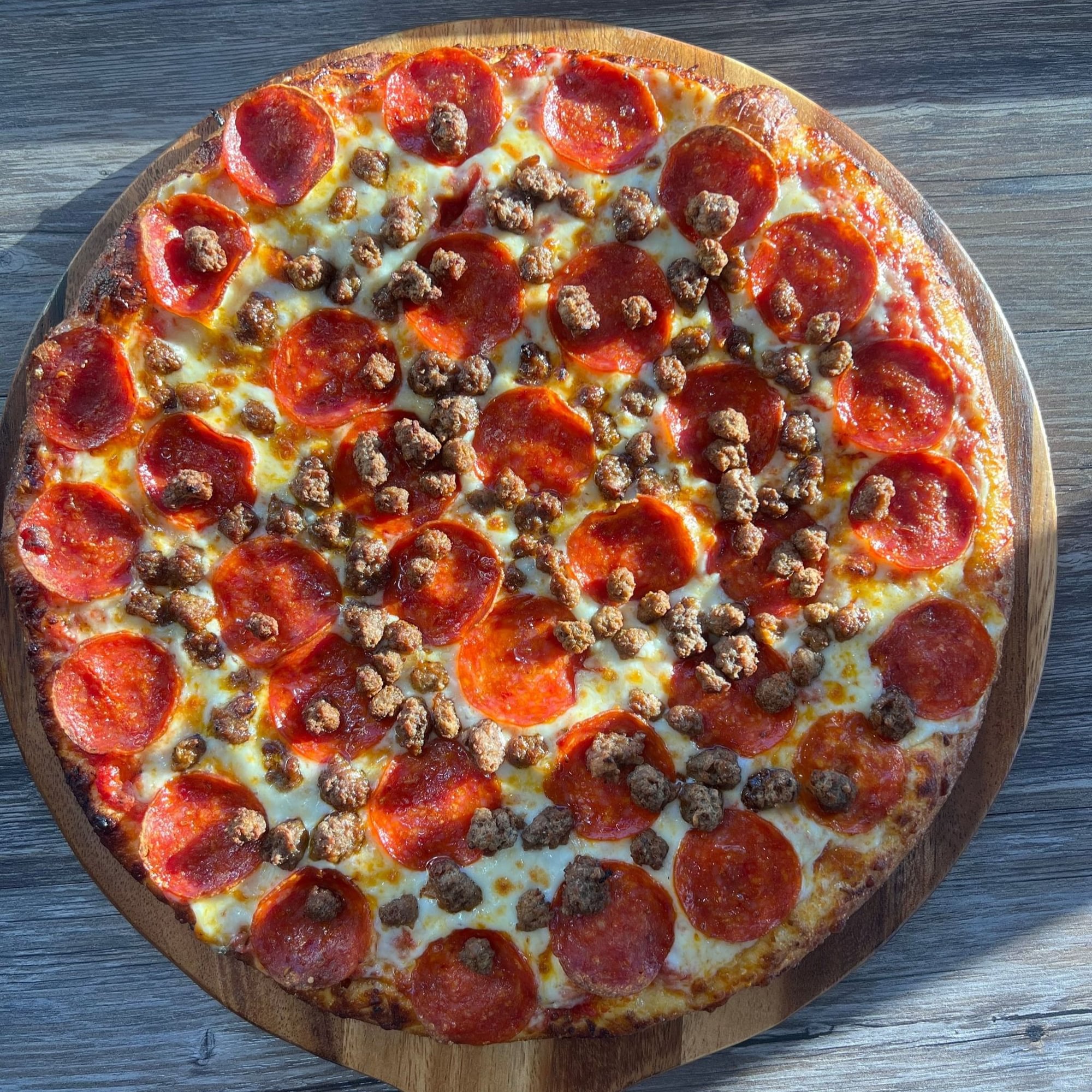 Large Round Carryout Special (Pickup Only)