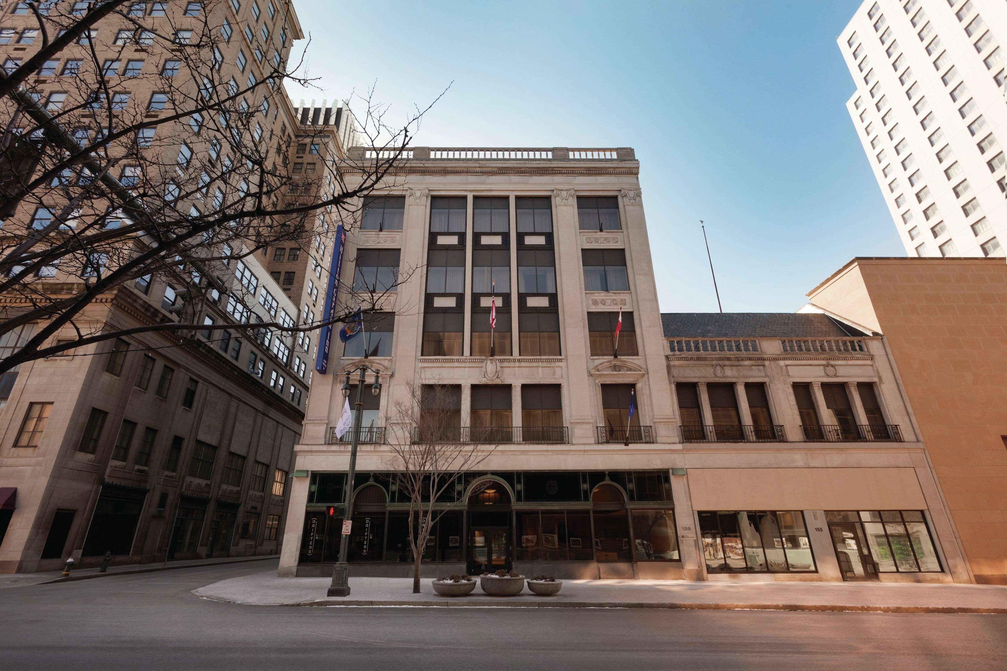 Hilton Garden Inn Rochester Downtown Photo