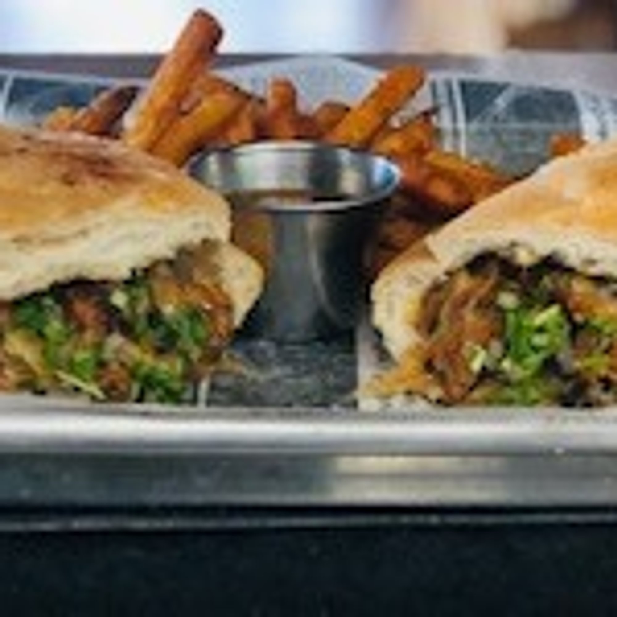 Torta Carnitas