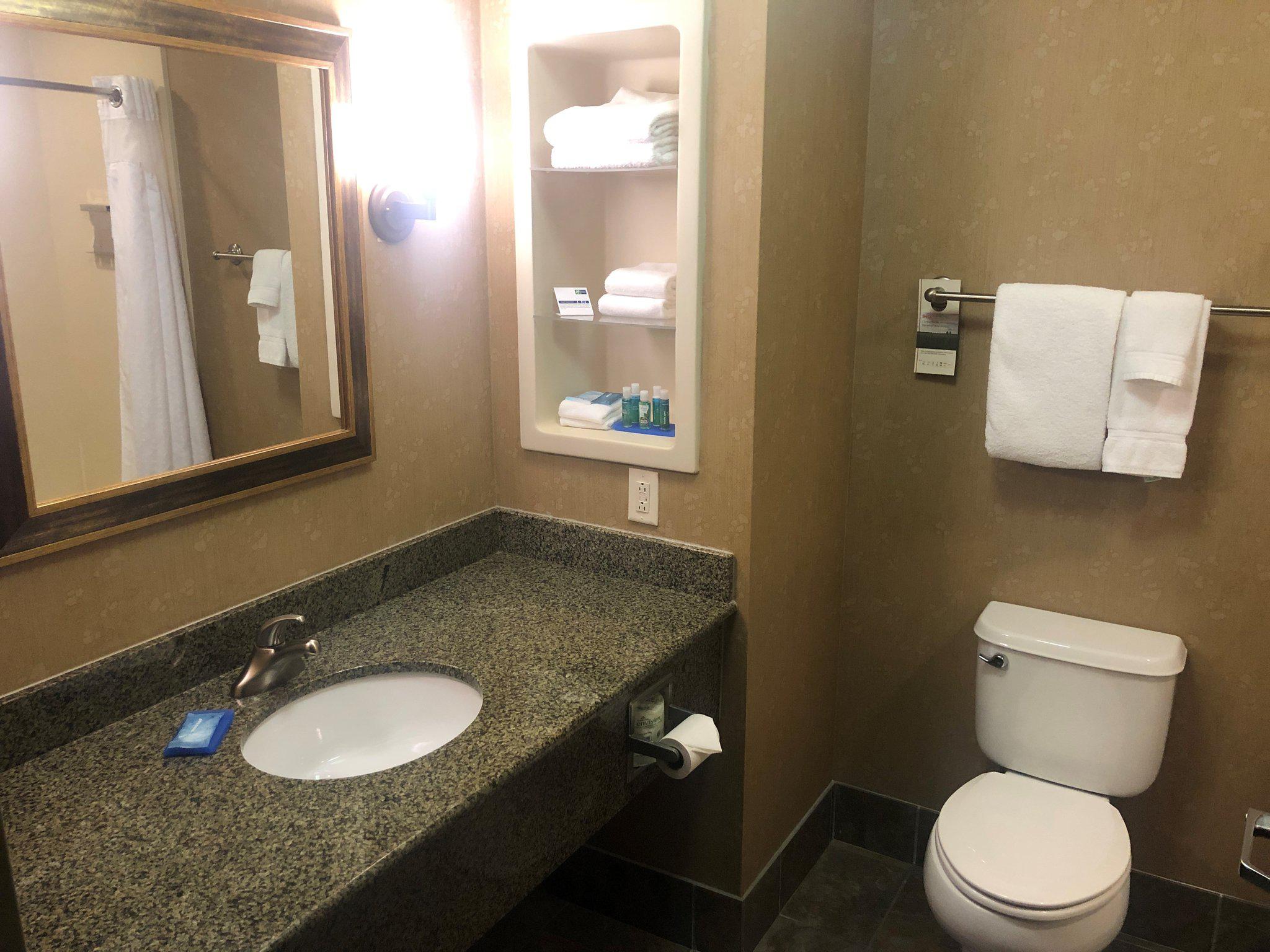 Holiday Inn Express & Suites Ooltewah Springs-Chattanooga Photo