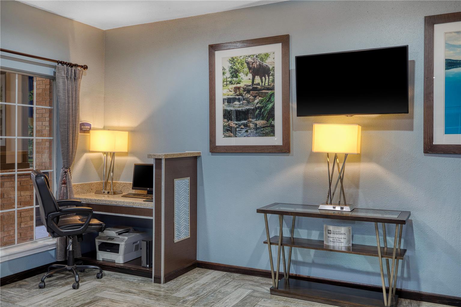 Best Western Lake Conroe Inn Image