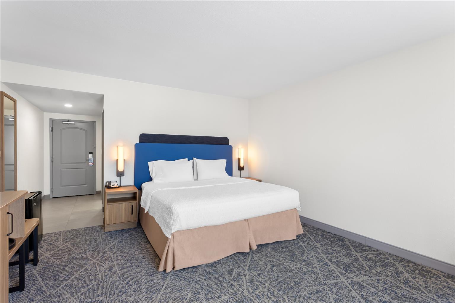 Hampton Inn & Suites Chicago Deer Park Image