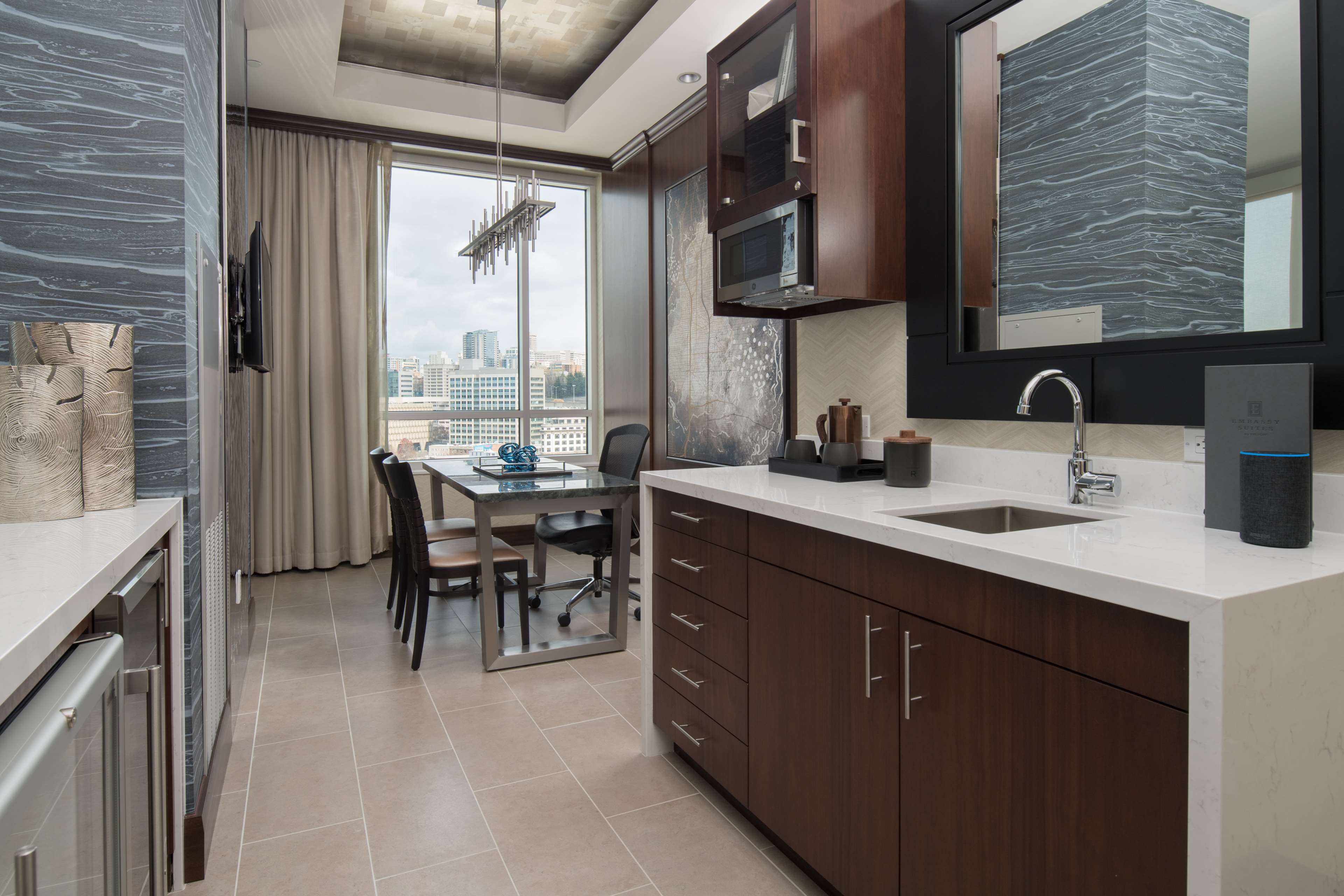 Embassy Suites by Hilton Seattle Downtown Pioneer Square Photo