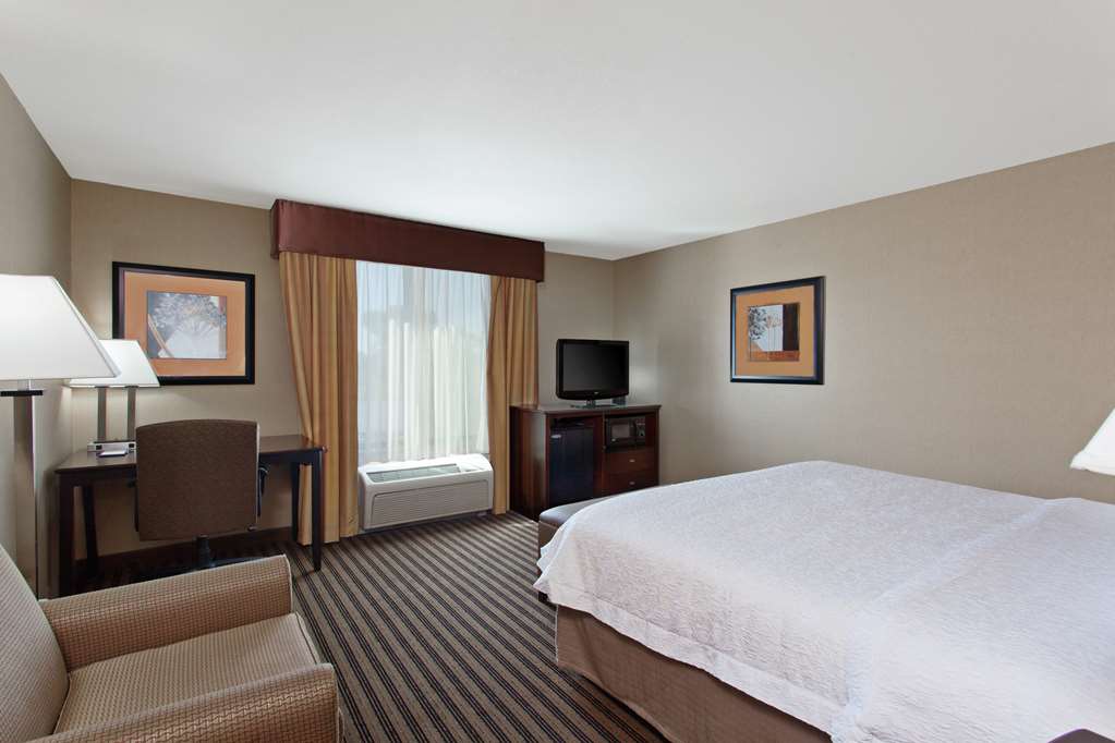 Hampton Inn & Suites Fresno-Northwest Image