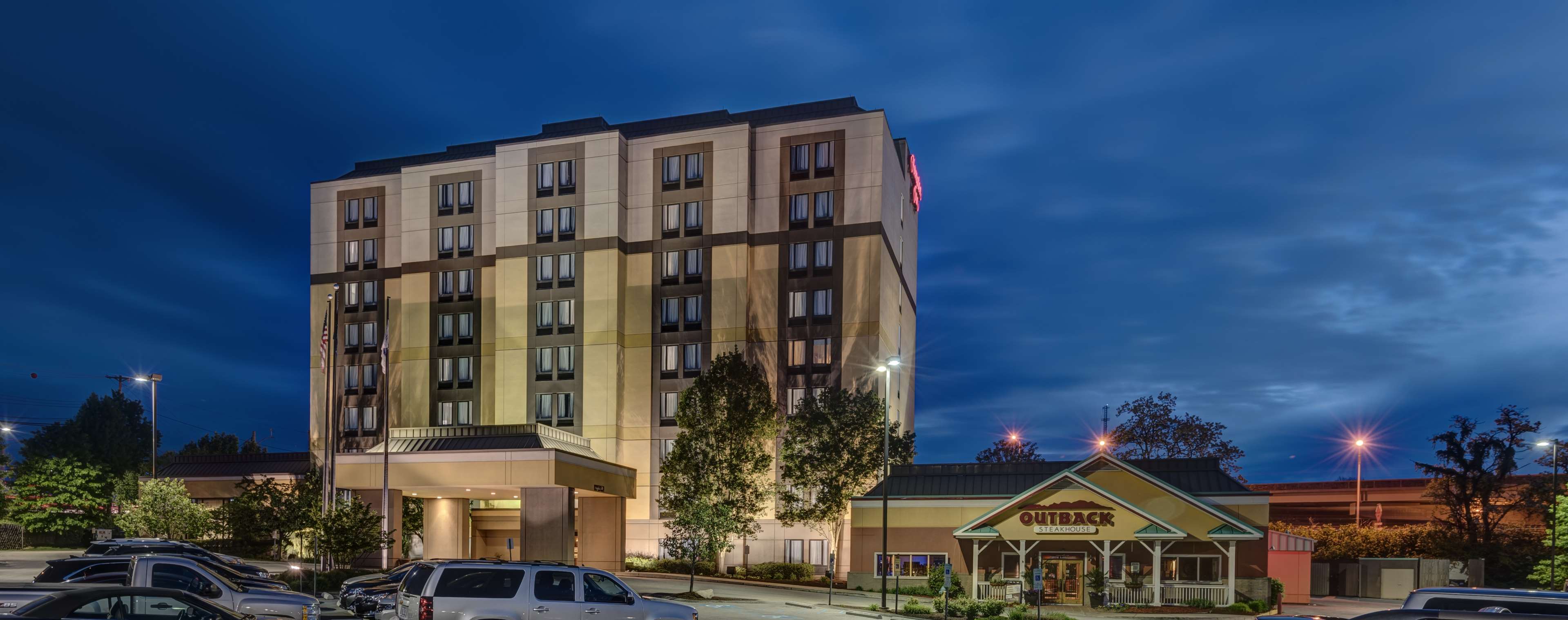 Hampton Inn Pittsburgh/Monroeville, 3000 Mosside Blvd., Monroeville, PA