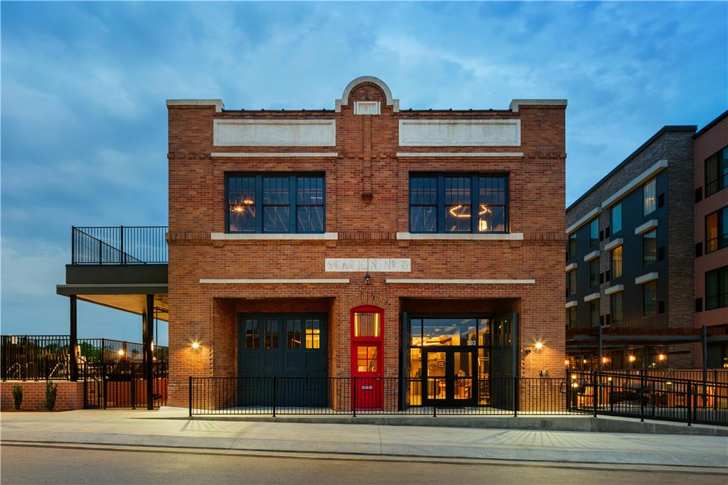 The Nobleman Fort Worth, Tapestry Collection by Hilton Image