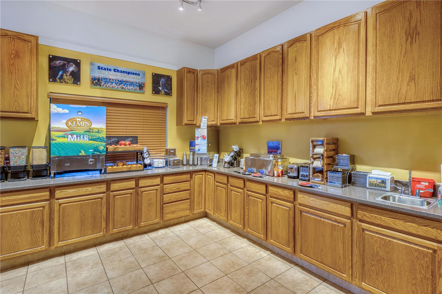 Best Western Plains Motel Image