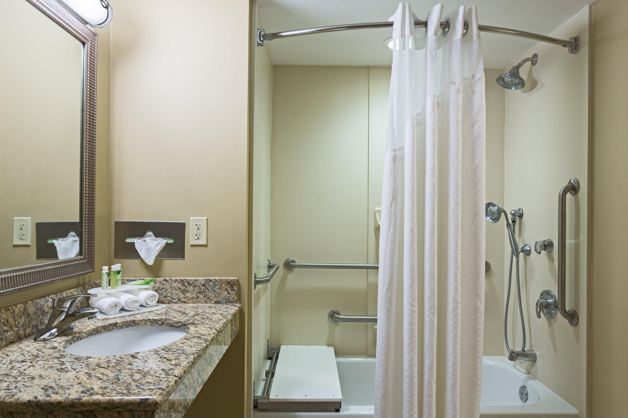 Holiday Inn Express & Suites Fort Pierce West Photo