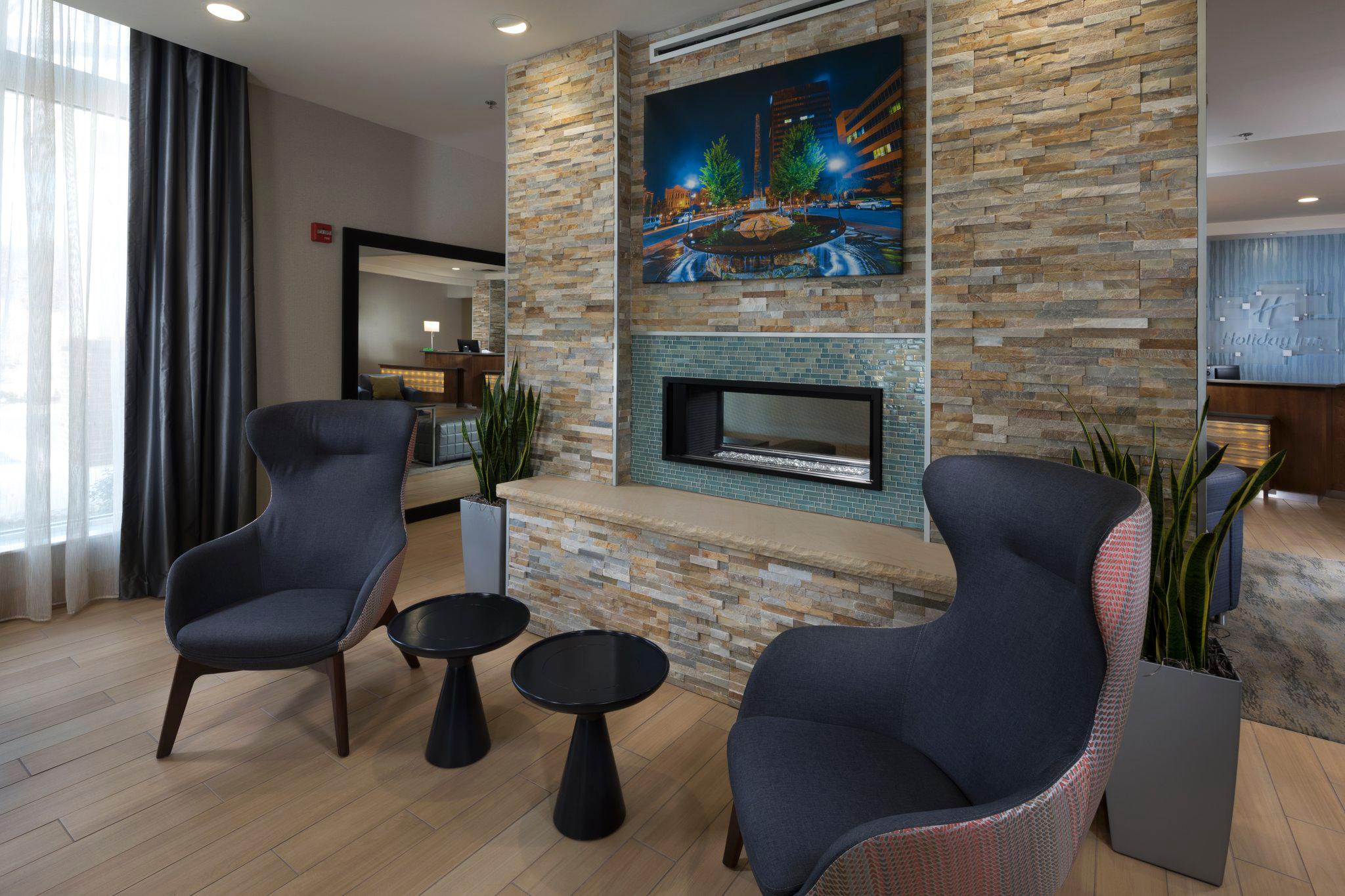 Holiday Inn & Suites Asheville-Biltmore Village Area Photo