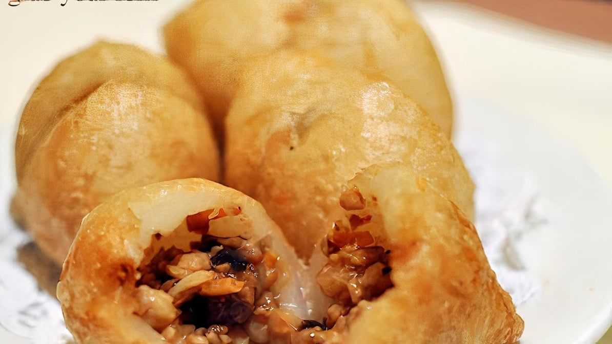 Fried Sticky Pork Dumpling (3)