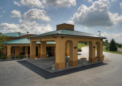 Hotel in TN Dandridge 37725 Quality Inn 620 Green Valley Dr. (865)397-4310